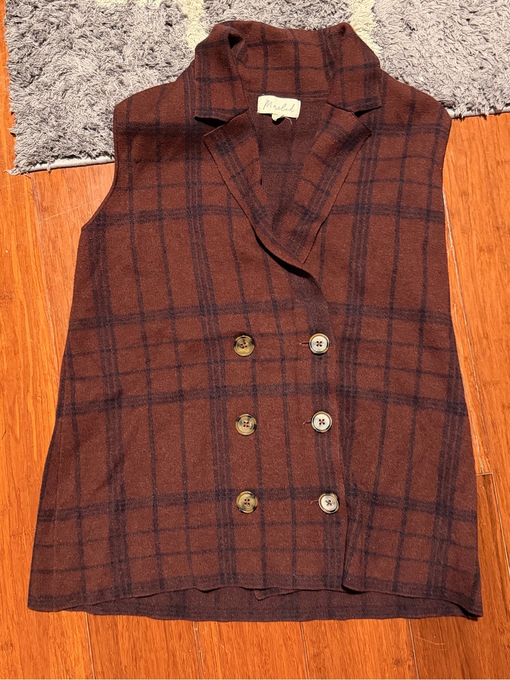 Plaid burgundy and blue women’s sweater vest fall trends stretchy size large